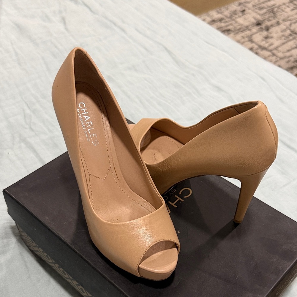 Charles David Nude Peep Toe Heels